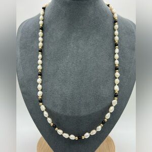 Vintage 14k plum gold pearl and onyx necklace Imperial Pearl Syndicate 1941